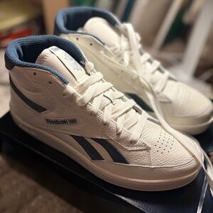Unisex (club c form hi) Reebok Shoes